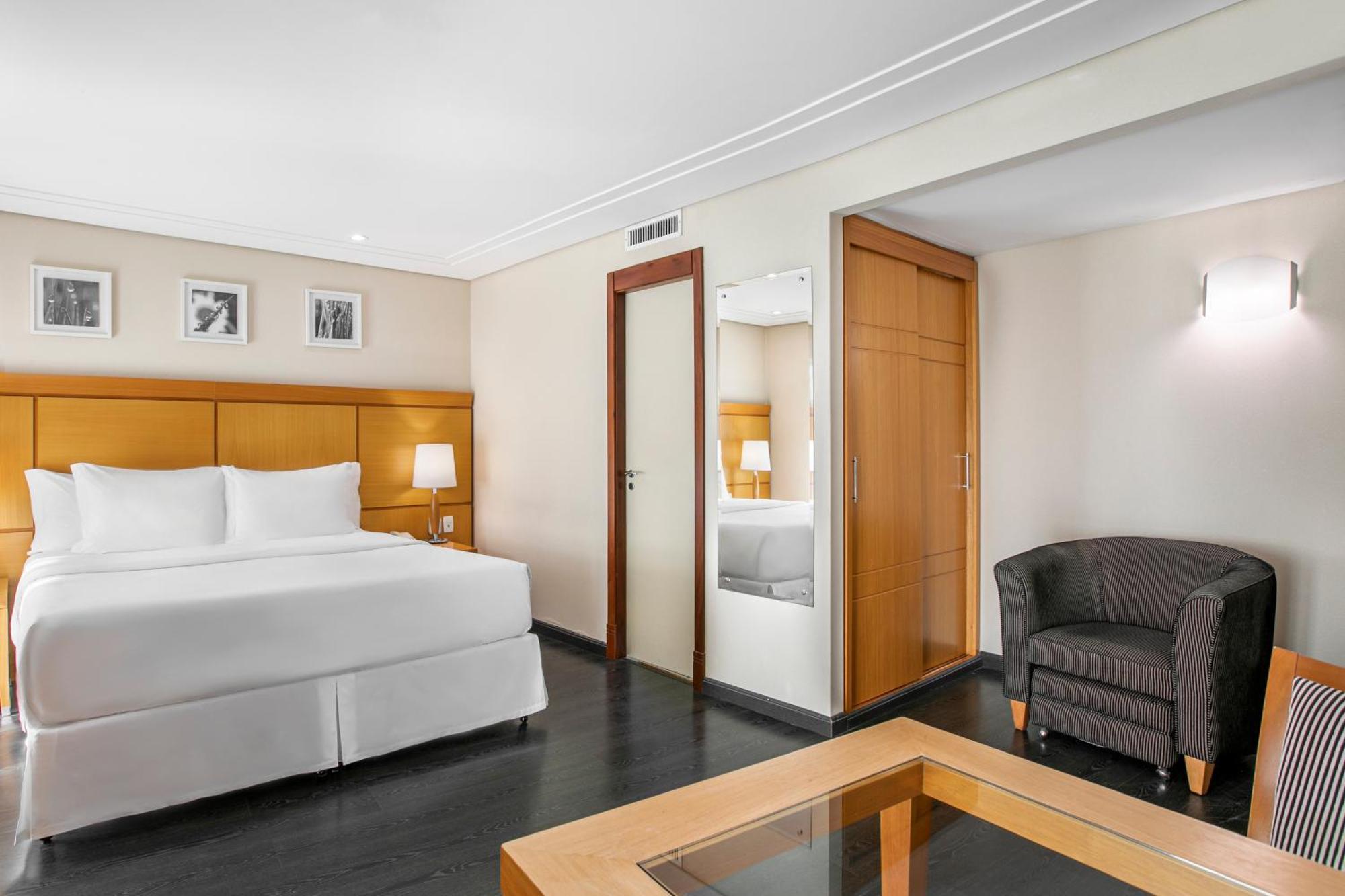 欧罗巴花园美利亚酒店 圣保罗 外观 照片 A room at the hotel