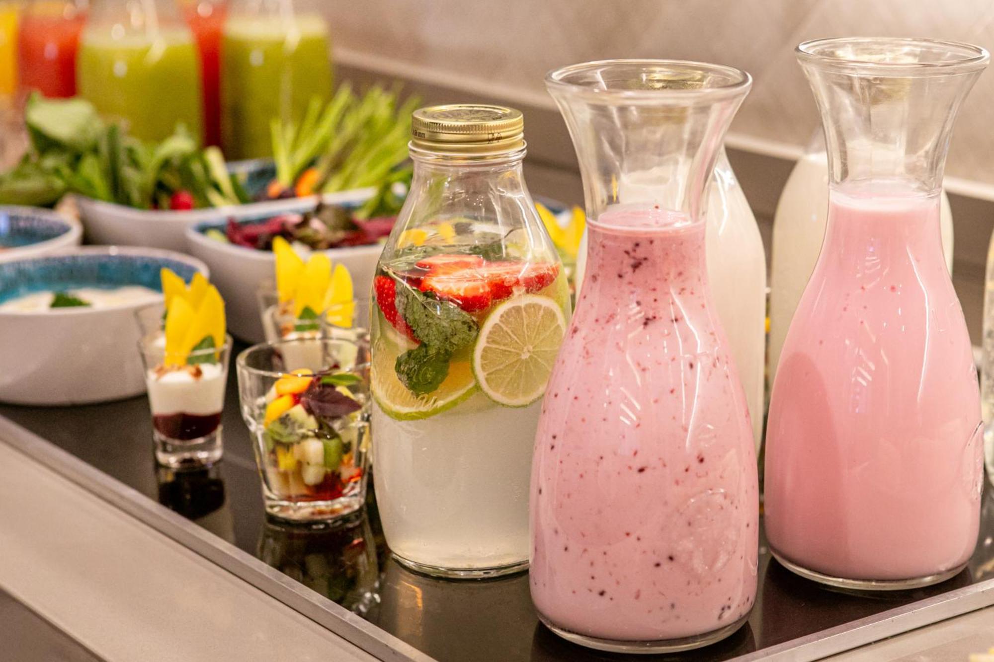 欧罗巴花园美利亚酒店 圣保罗 外观 照片 A selection of fruit drinks