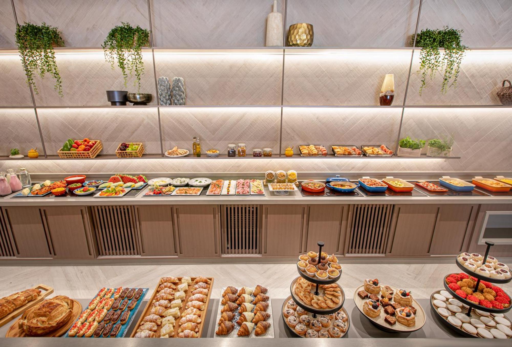 欧罗巴花园美利亚酒店 圣保罗 外观 照片 A buffet at a hotel