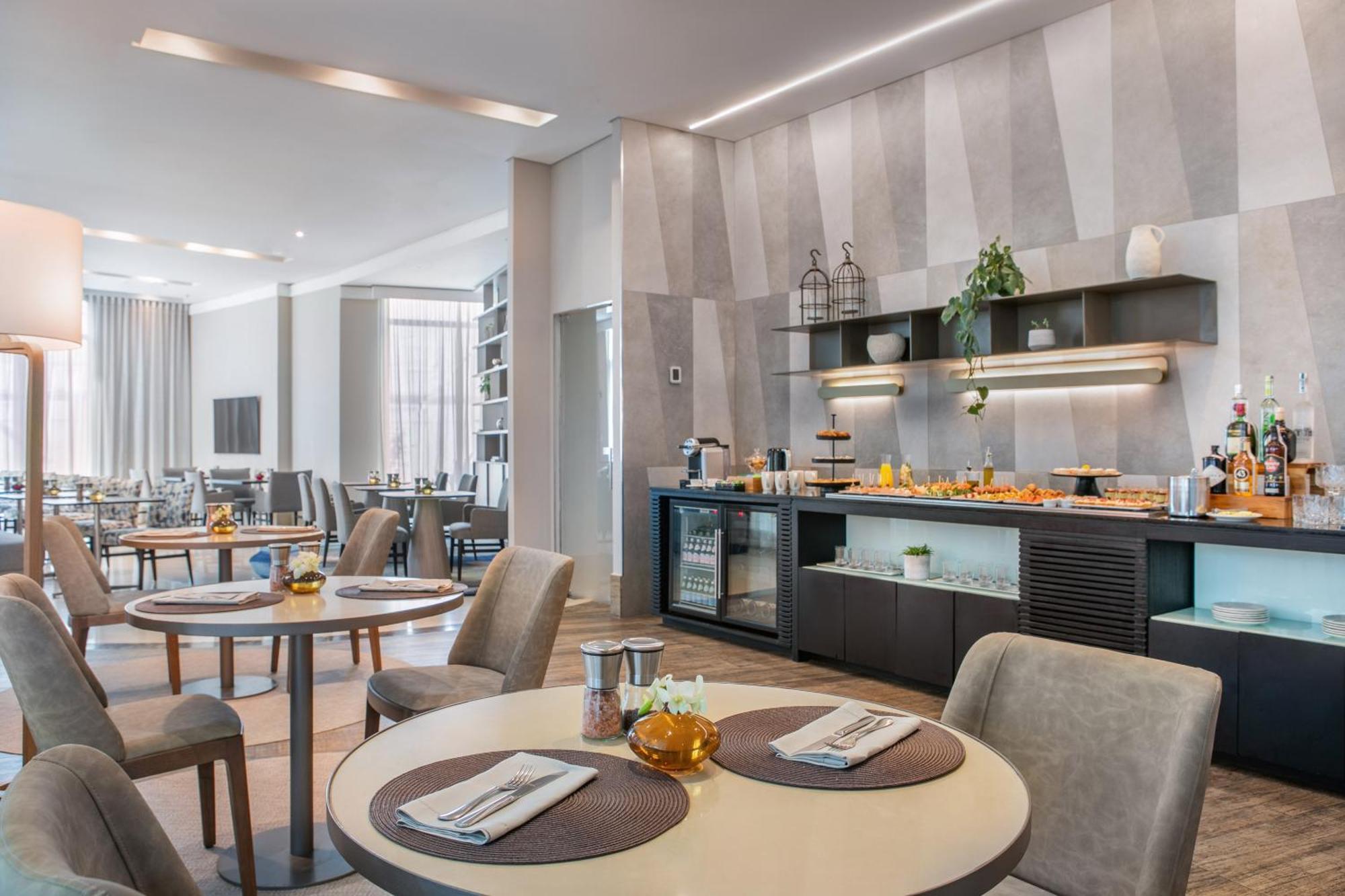 欧罗巴花园美利亚酒店 圣保罗 外观 照片 The lounge at the airport