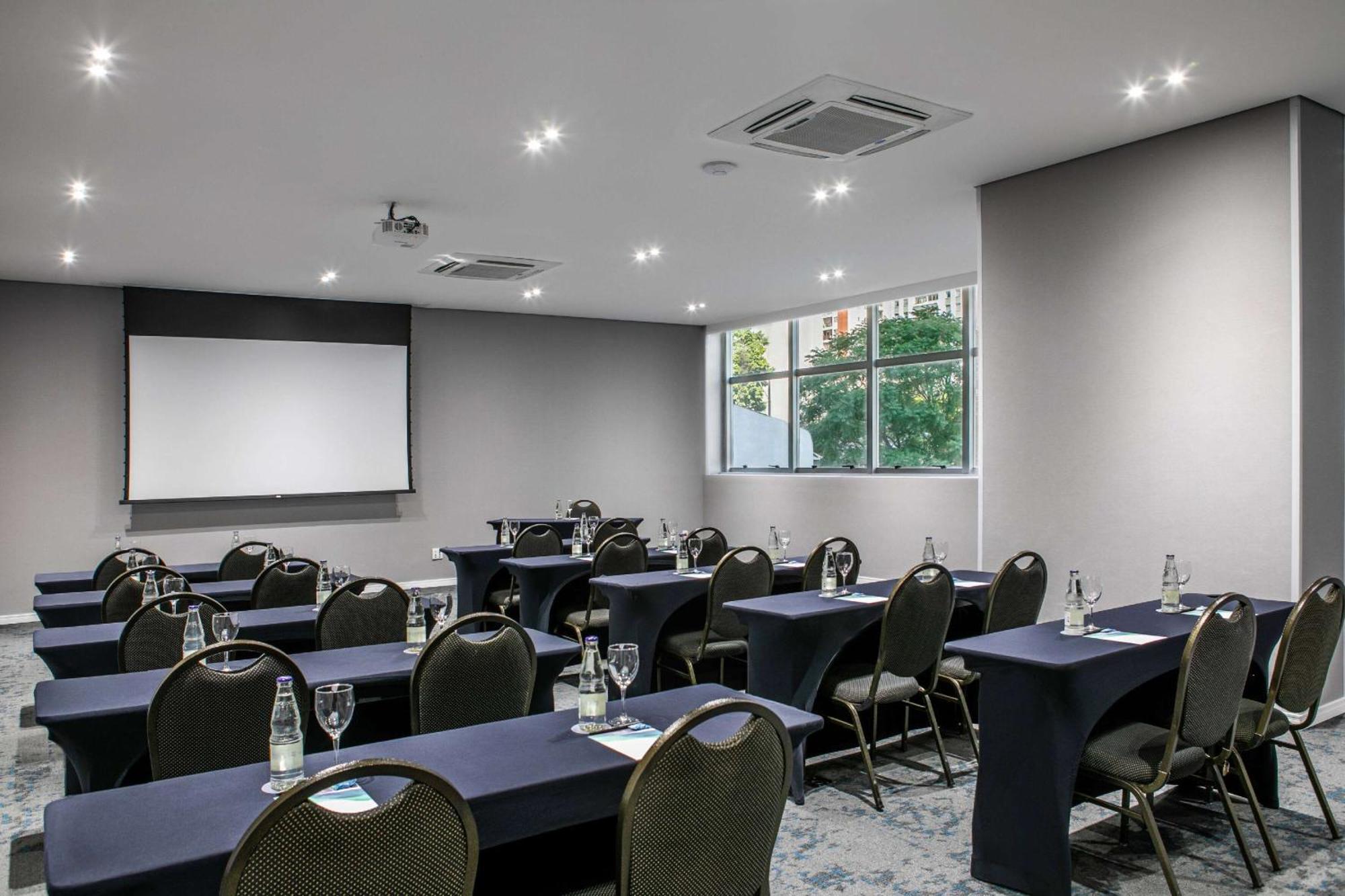 欧罗巴花园美利亚酒店 圣保罗 外观 照片 Meeting room at the hotel